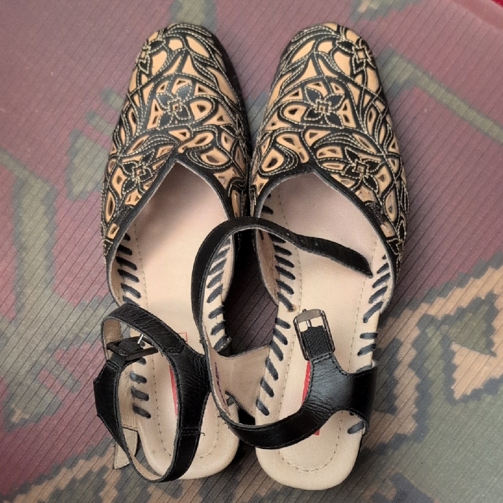 Black and Tan Women's Shoes